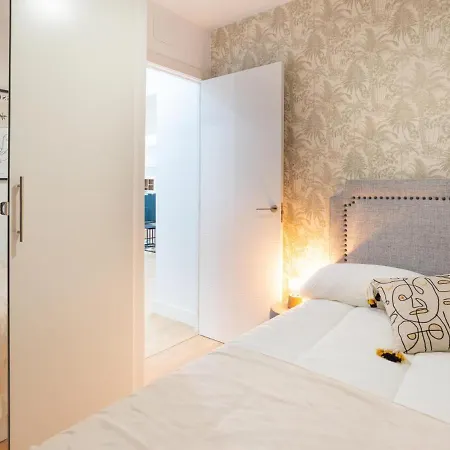Gorgeous Renovated 2br Ac * Málaga