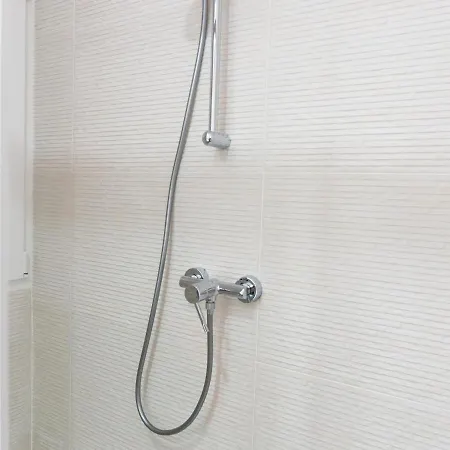 Apartamento Gorgeous Renovated 2br Ac Málaga